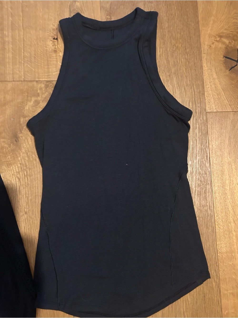 lululemon athletica 3x Performance Tank Top - Picture 5 of 6